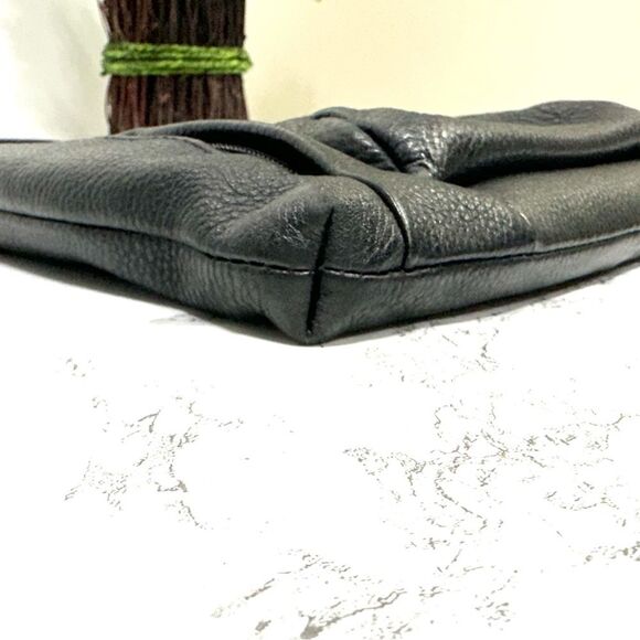 Elliott Lucca Gwen Leather Crossbody Bag Black - Picture 4 of 14